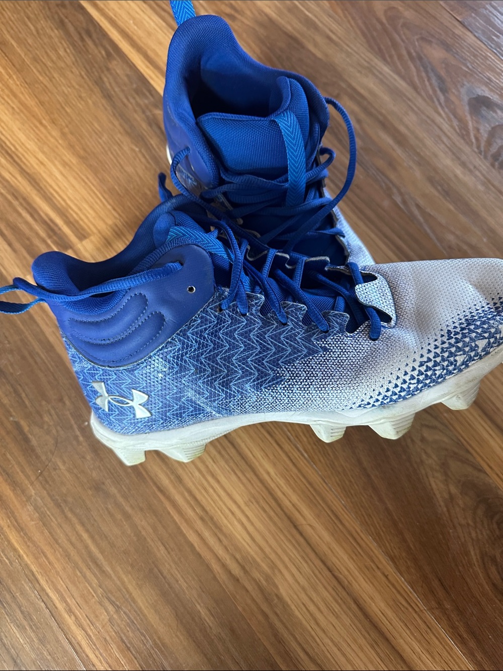 Under Armour Boys' Royal Blue and White Football Cleats